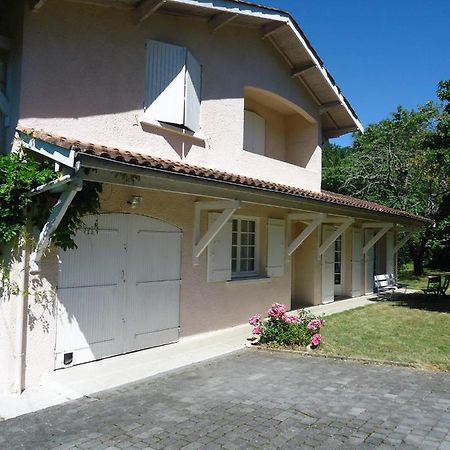 A La Cerisaie Bed & Breakfast Carignan-de-Bordeaux ภายนอก รูปภาพ