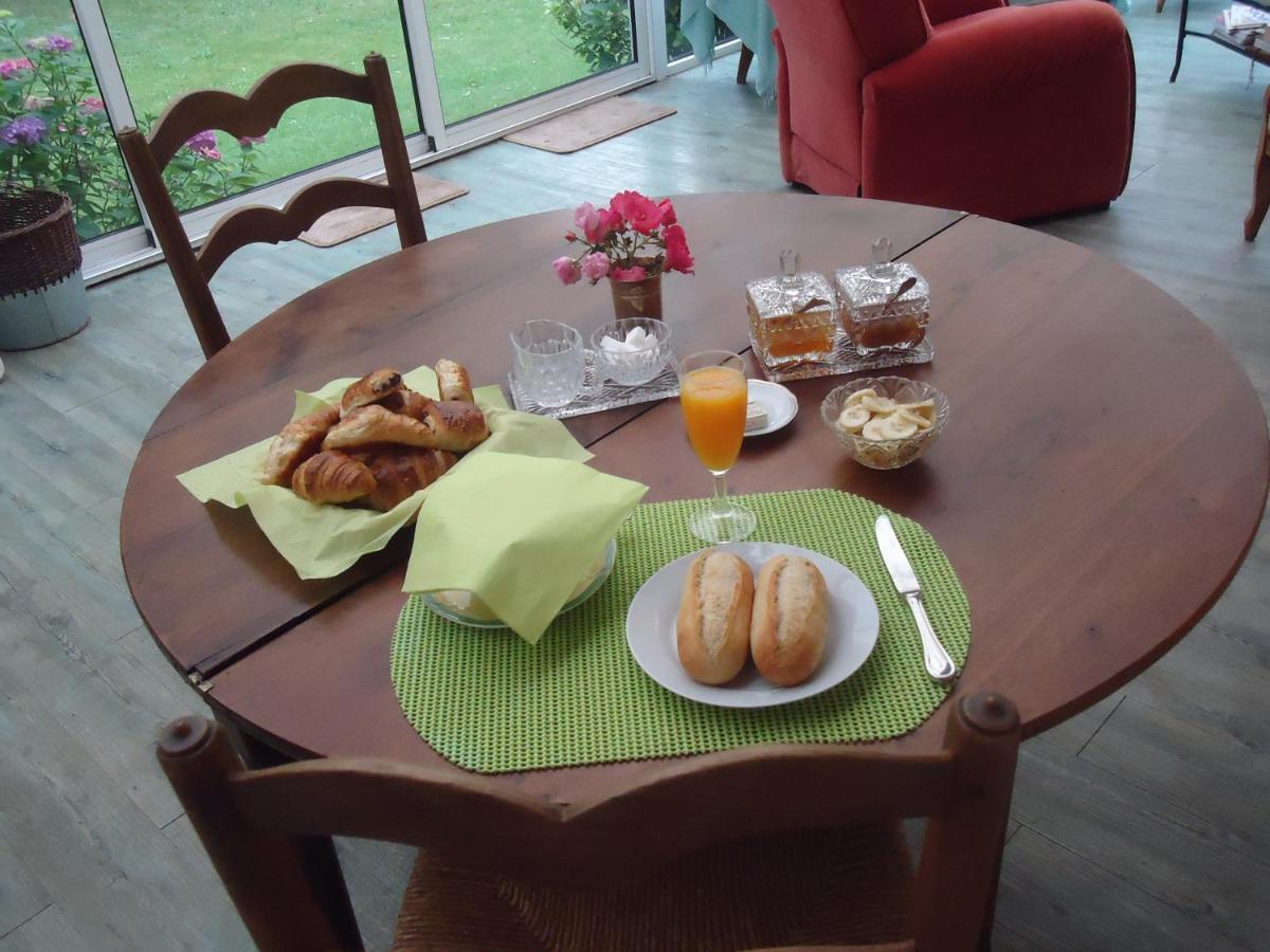 A La Cerisaie Bed & Breakfast Carignan-de-Bordeaux ภายนอก รูปภาพ