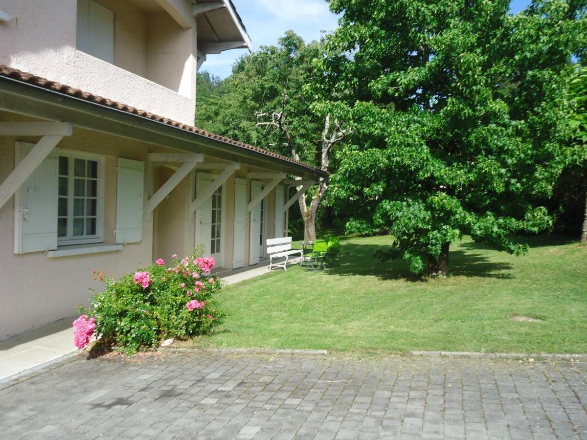 A La Cerisaie Bed & Breakfast Carignan-de-Bordeaux ภายนอก รูปภาพ