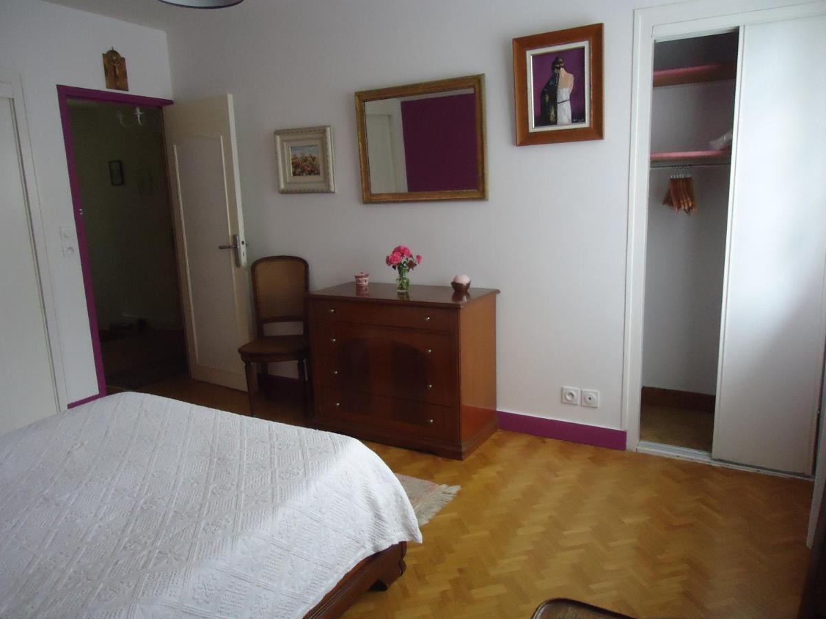 A La Cerisaie Bed & Breakfast Carignan-de-Bordeaux ภายนอก รูปภาพ