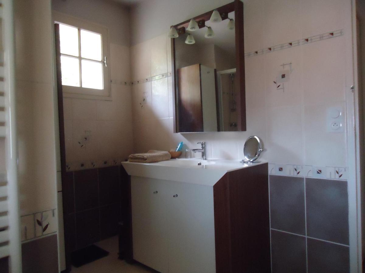 A La Cerisaie Bed & Breakfast Carignan-de-Bordeaux ภายนอก รูปภาพ